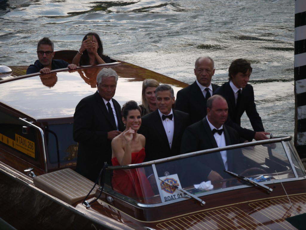 Sandra Bullock e George Clooney in arrivo stasera al Palazzo del Cinema